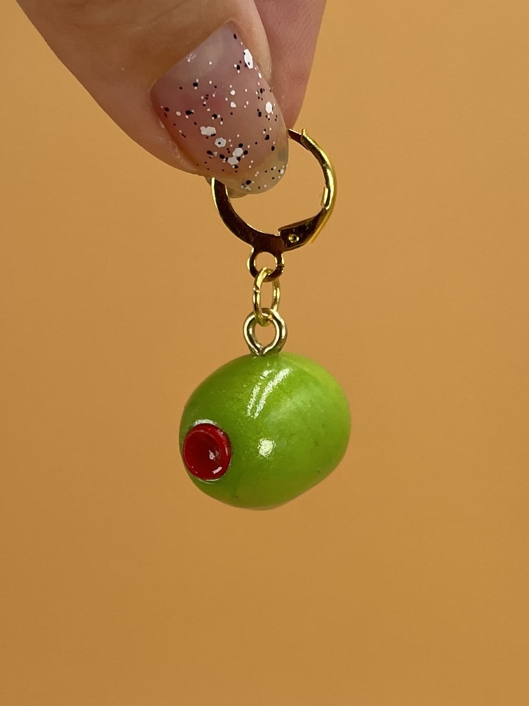 Resinuendo Charm Earring | Olive