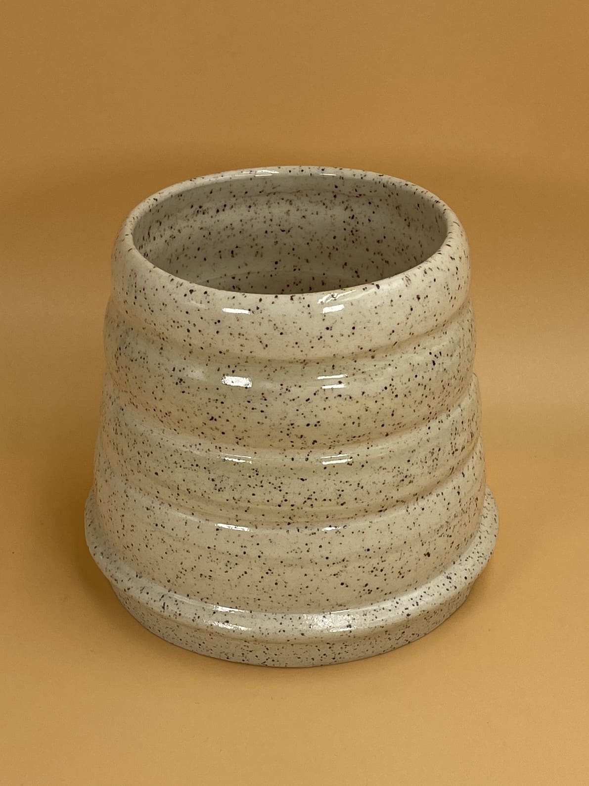 Wavy Fingers Speckled Bubble Vase