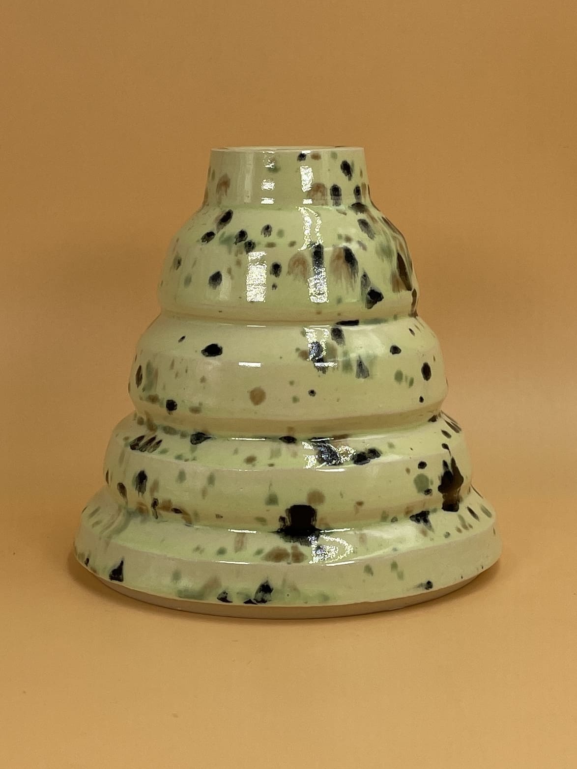Wavy Fingers Temple Vase | Mint Chip