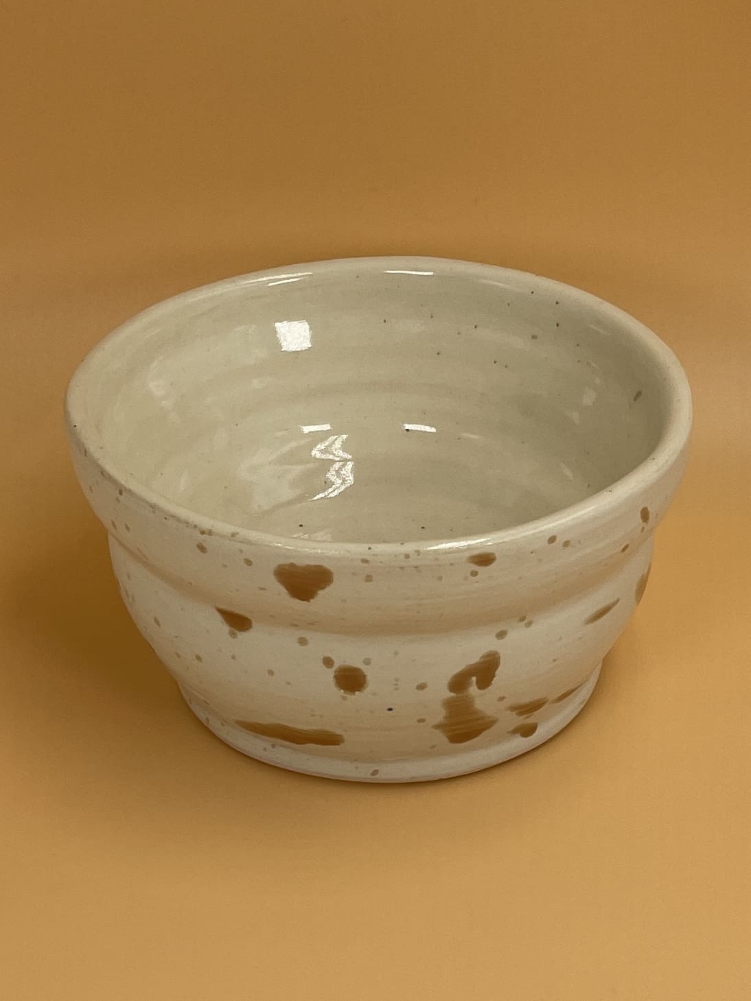 Wavy Fingers Small Bowl | Splattered White & Tan