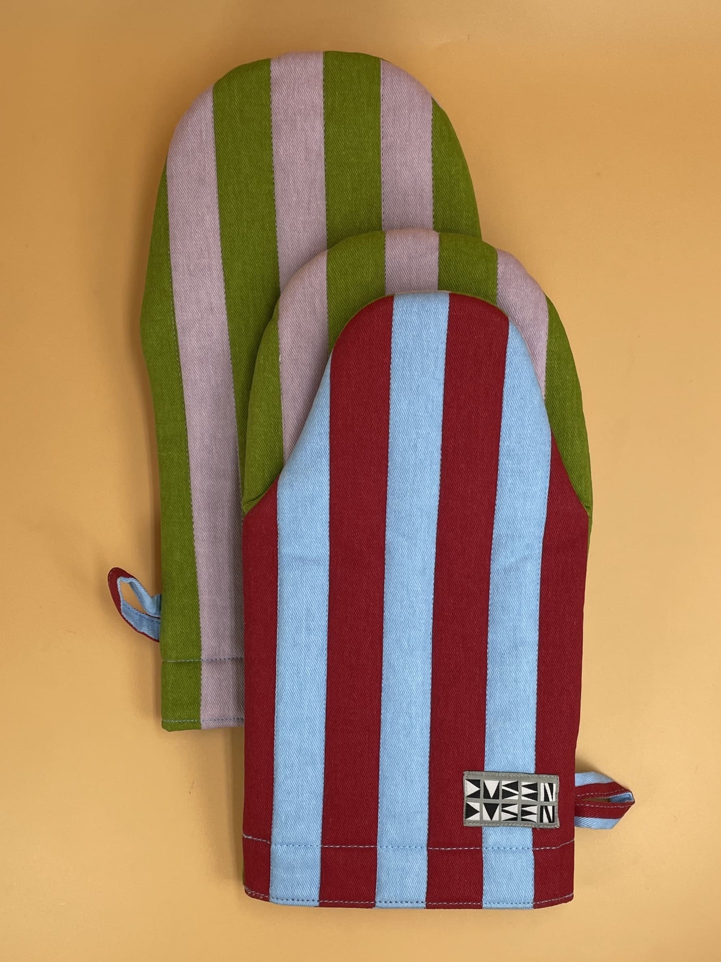 Dusen Dusen Oven Mitt | Eggplant