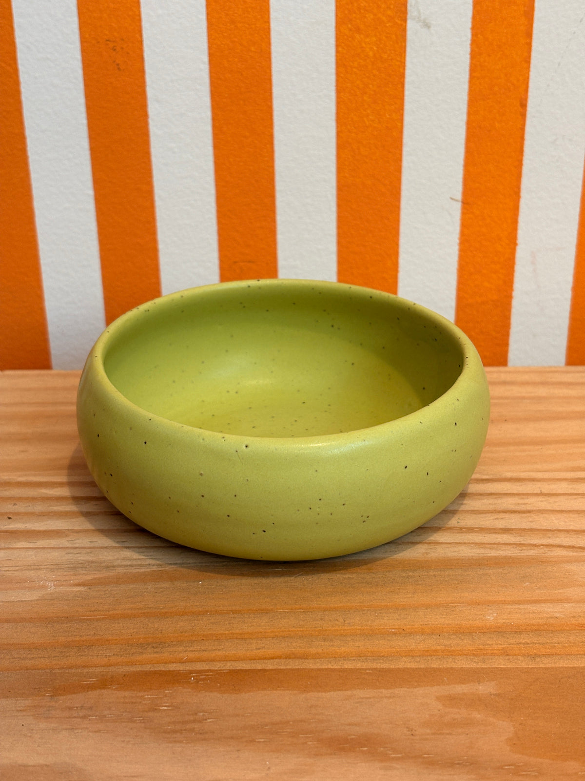 Chelsea Virginia Shallow Bowl | Wasabi