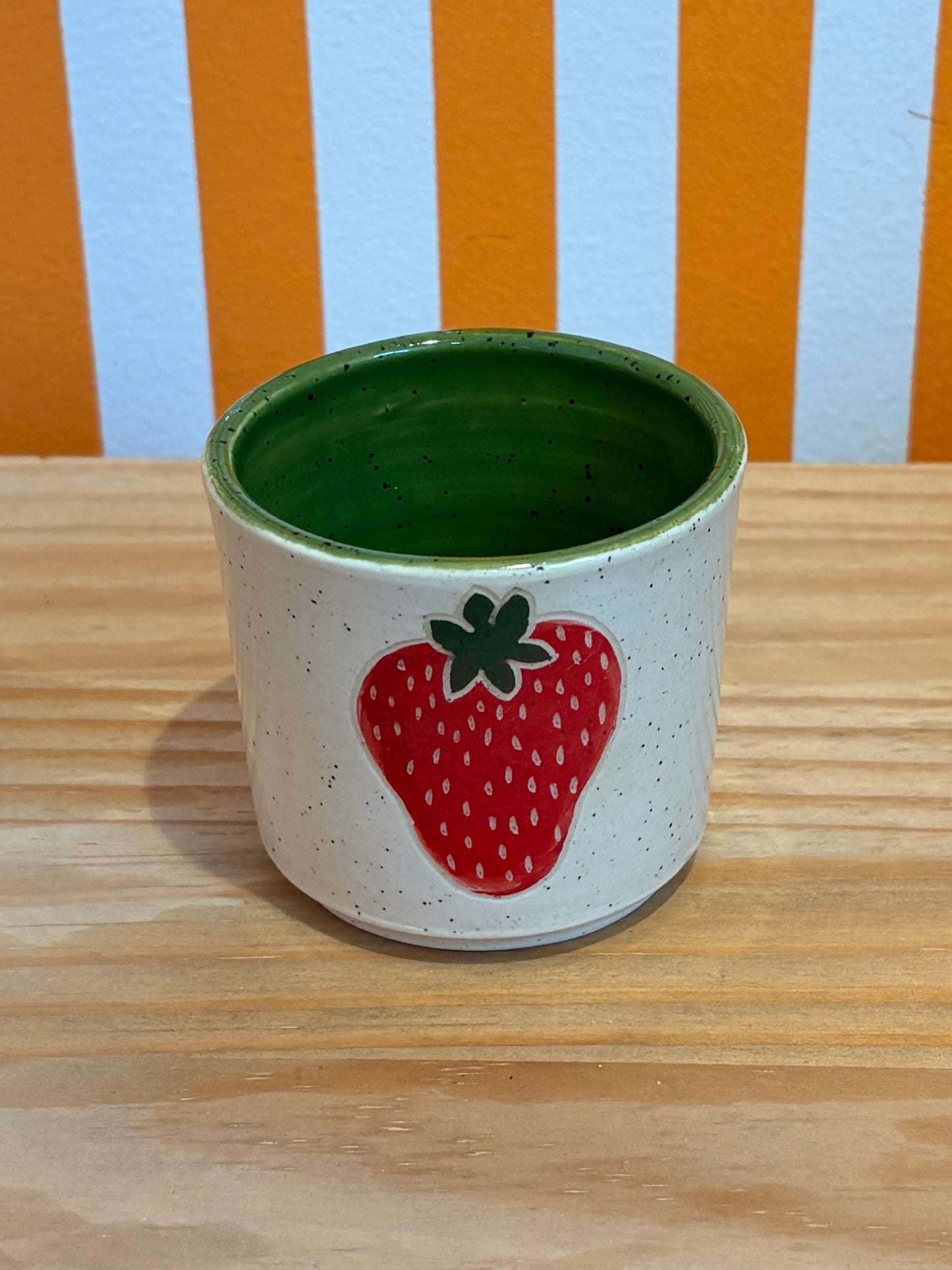 Más o Menos Cortado Cup | Strawberry