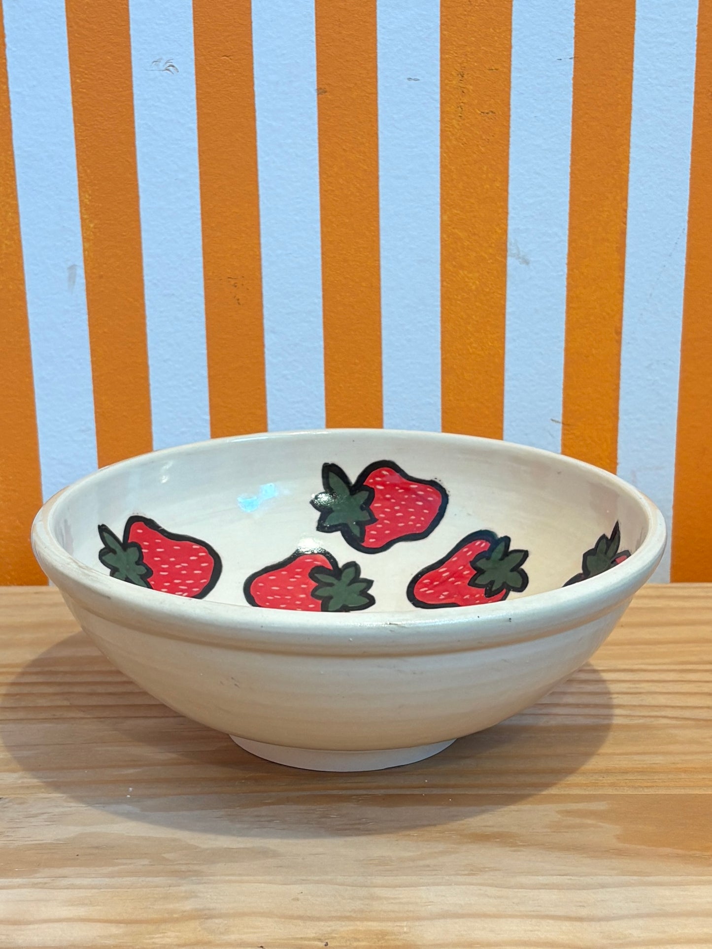Más o Menos Bowl | Strawberry 8"