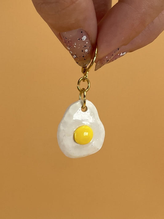 Resinuendo Charm Earring | Egg