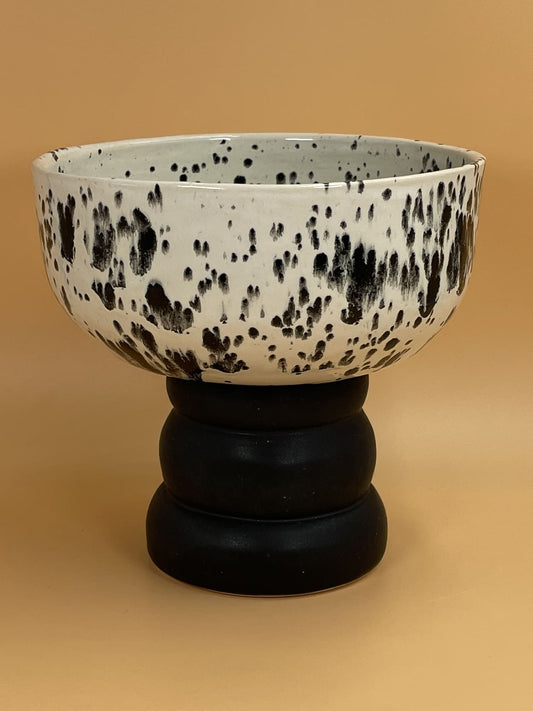 Wavy Fingers Fruit Bowl on Pedestal | Spotted Black & White