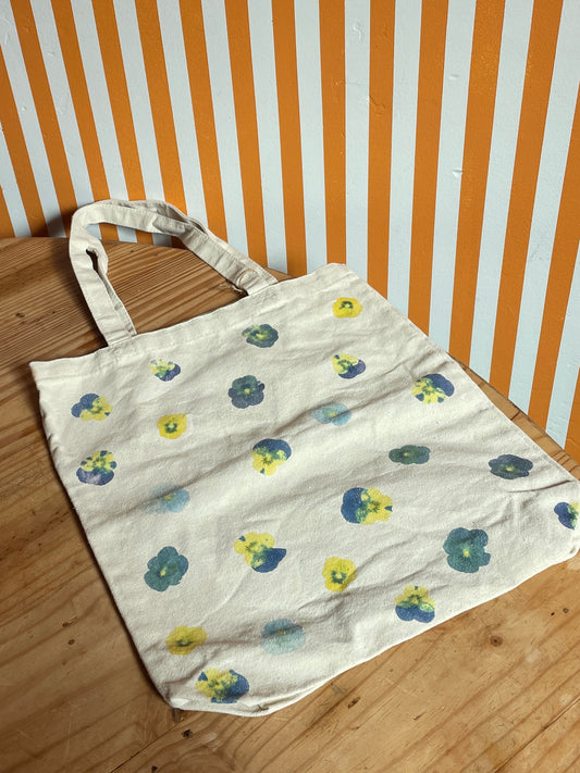 Esra Flower-Dyed Organic Cotton Canvas Tote