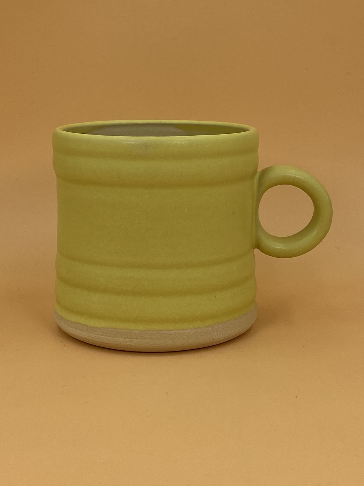 Lo-Fi Potter Wavy Coffee Mug | Yellow