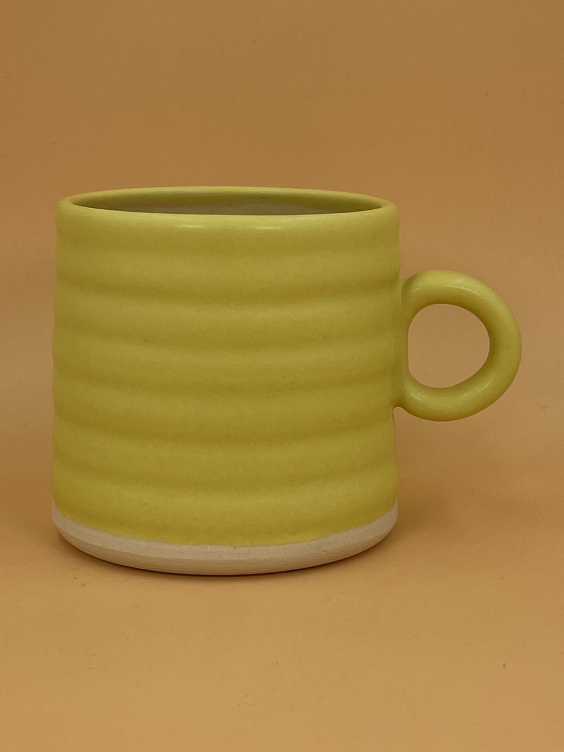 Lo-Fi Potter Wavy Coffee Mug | Yellow