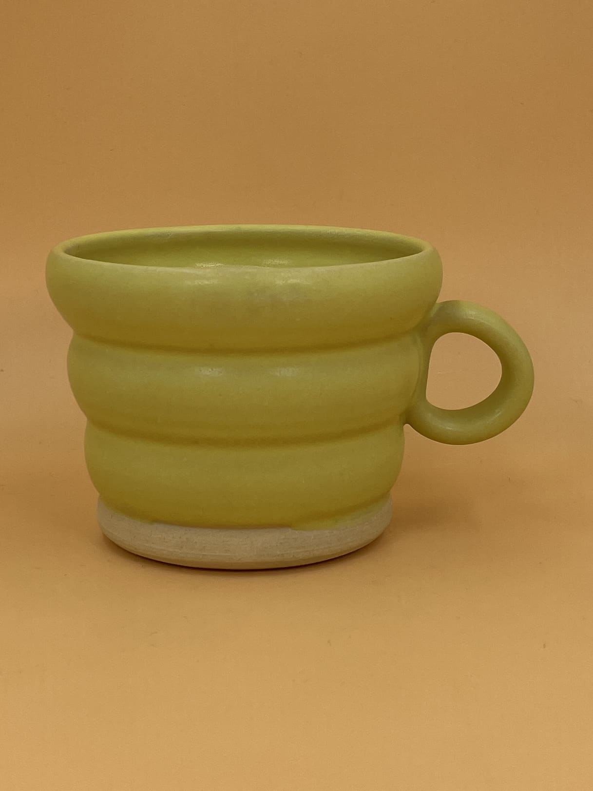 Lo-Fi Potter Wavy Coffee Mug | Yellow