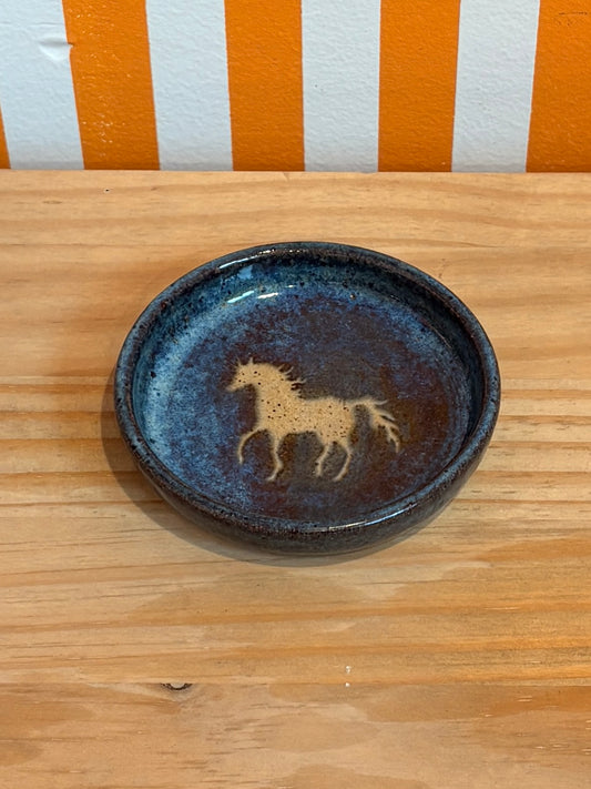Black Slip Babes Horse Dish