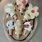 Haivyn Daisy Ceramic Bottle Stopper