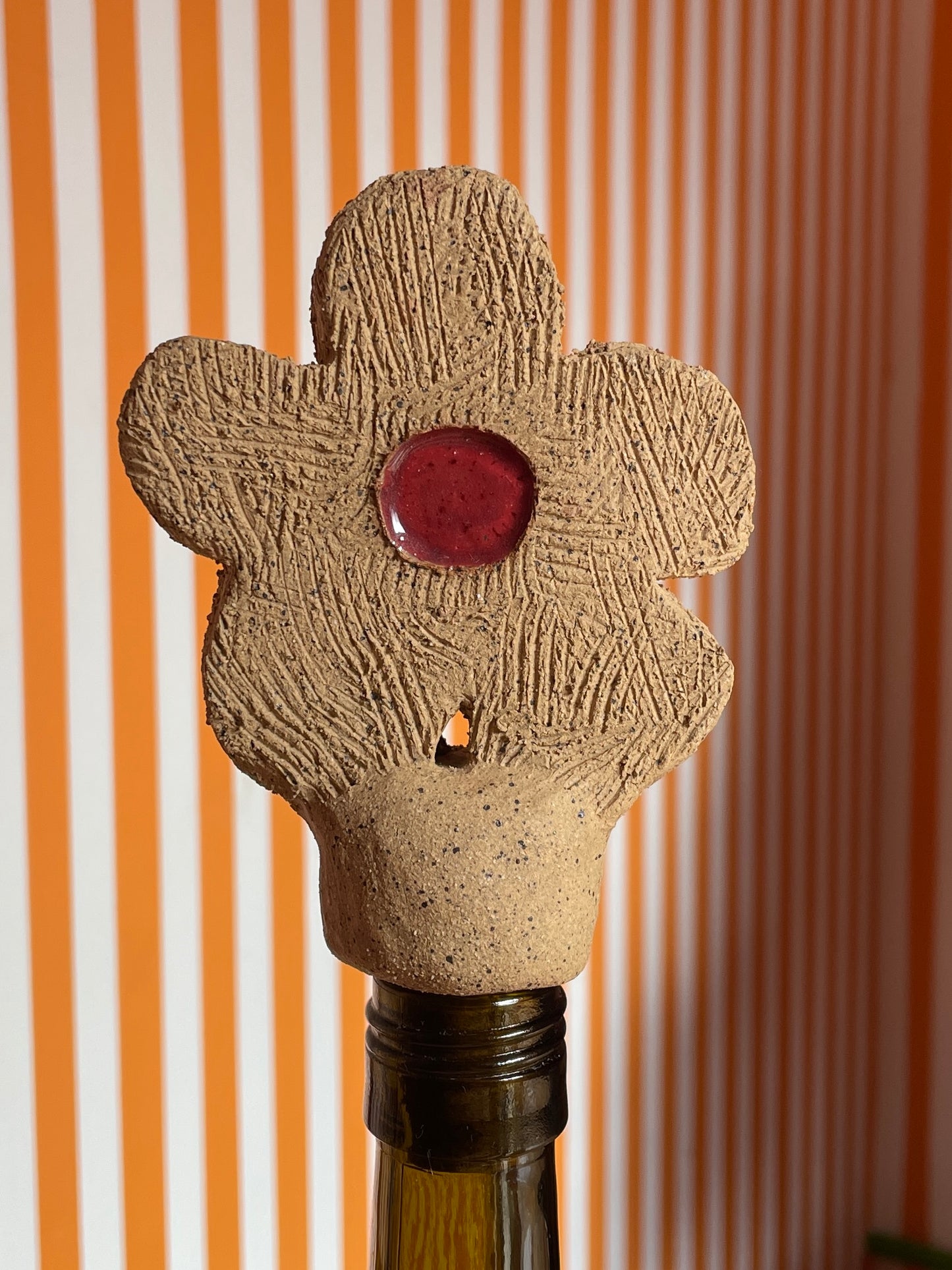 Haivyn Daisy Ceramic Bottle Stopper