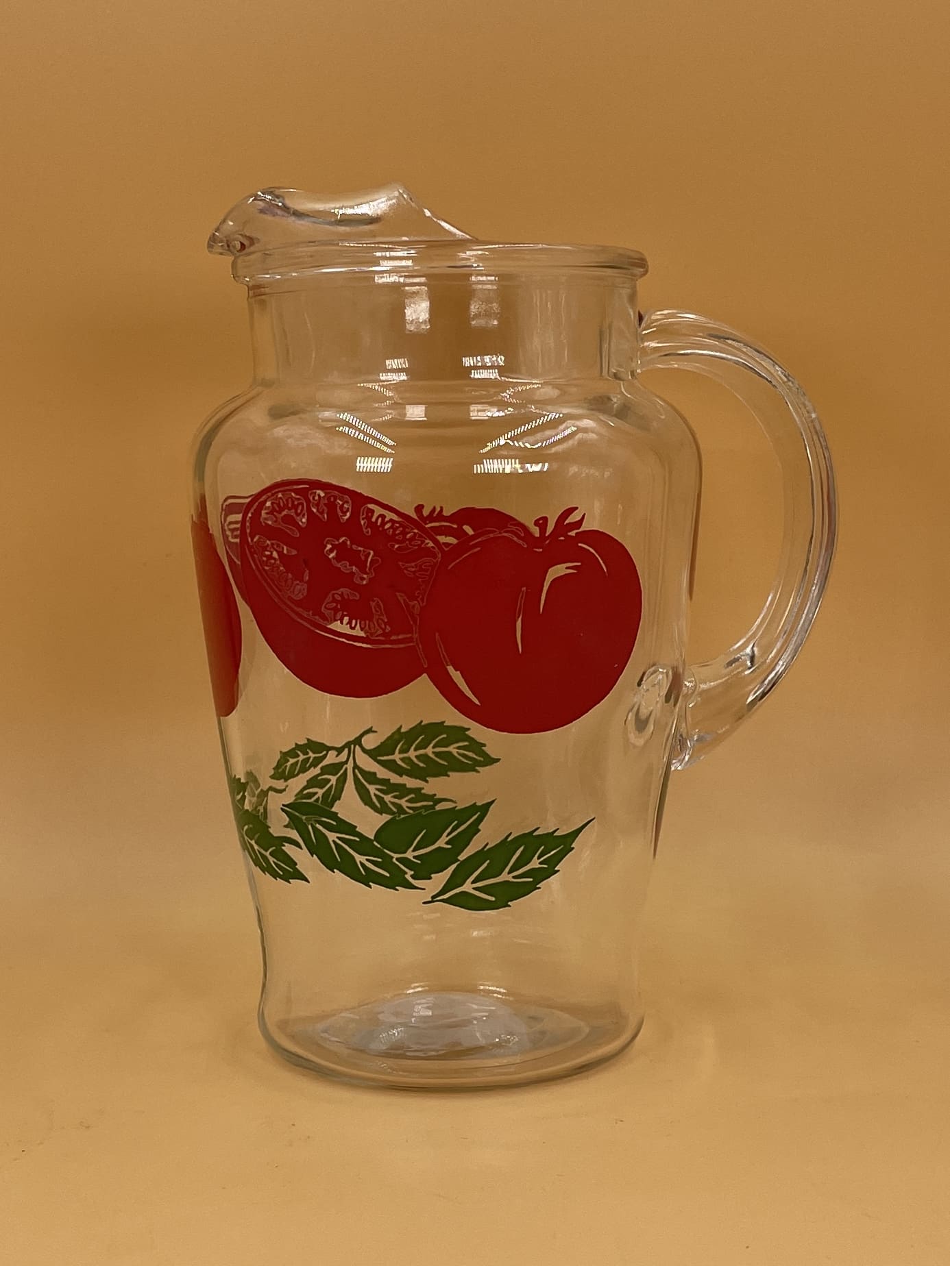 Vintage Anchor Hocking 1950s 1 Qt. Glass Pitcher w/Tomatoes & Ice Lip