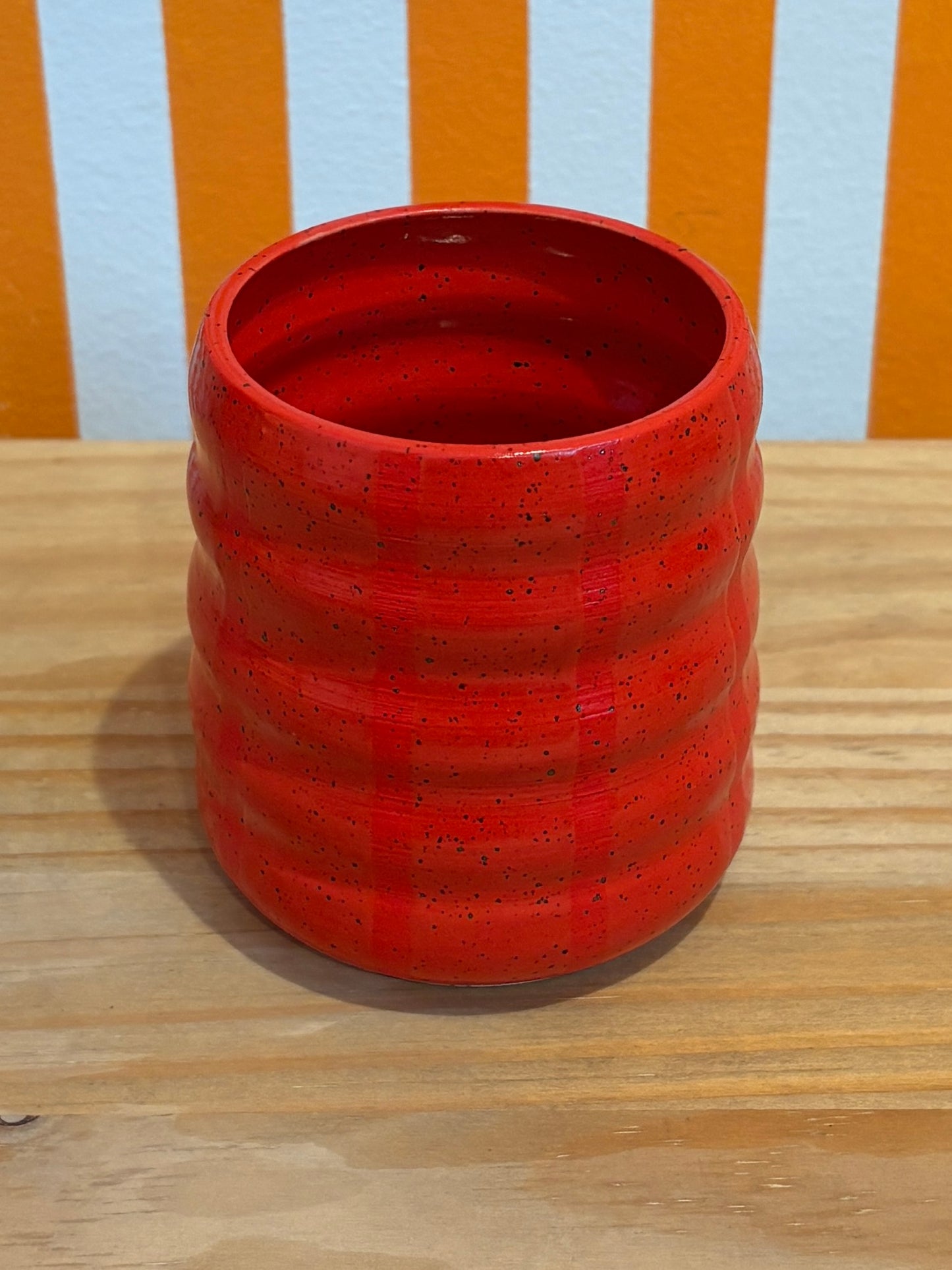 Art Schoool Dropout Curvy Cup | Red