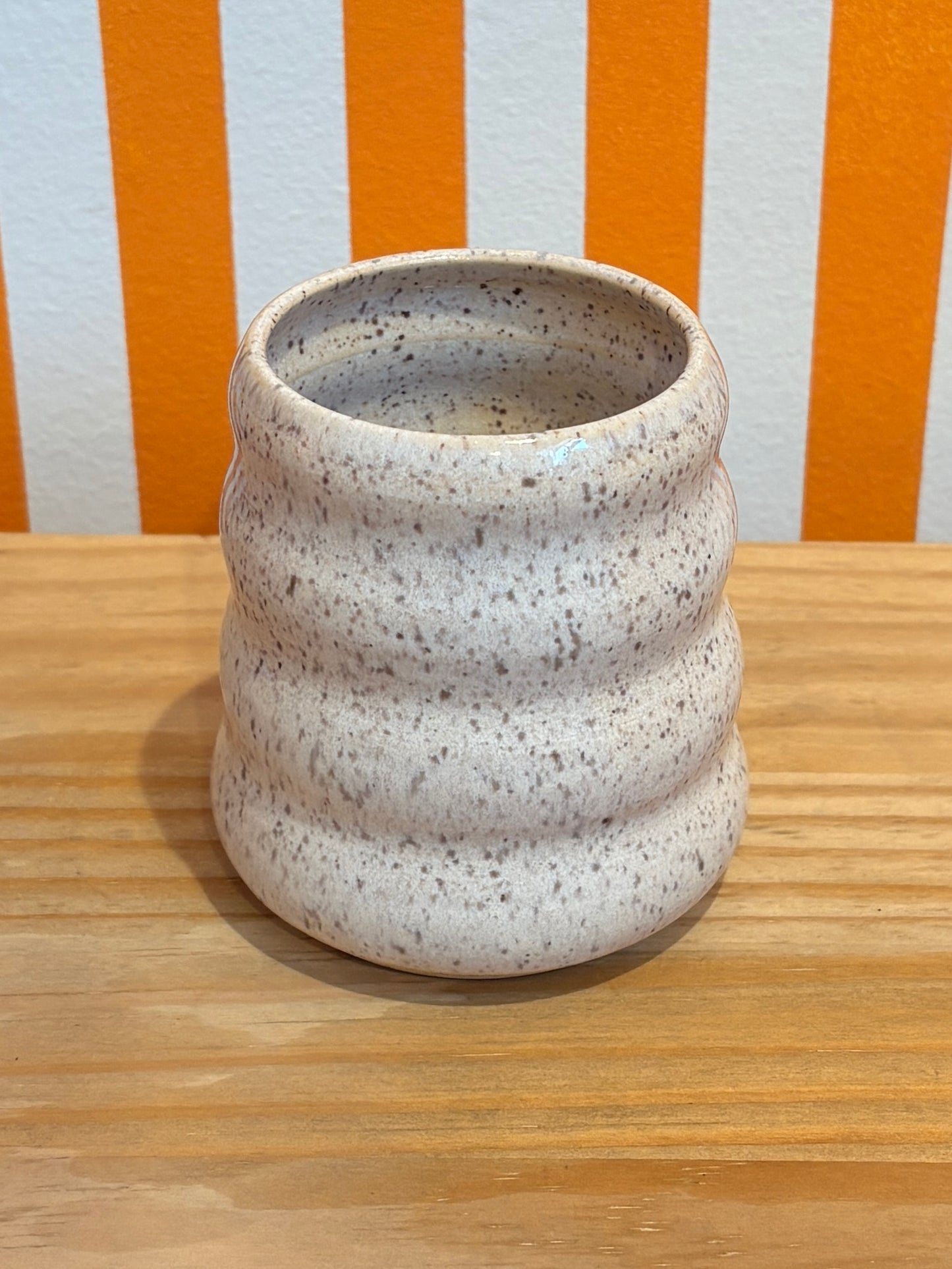 Art Schoool Dropout Curvy Cup | Ivory Speckle