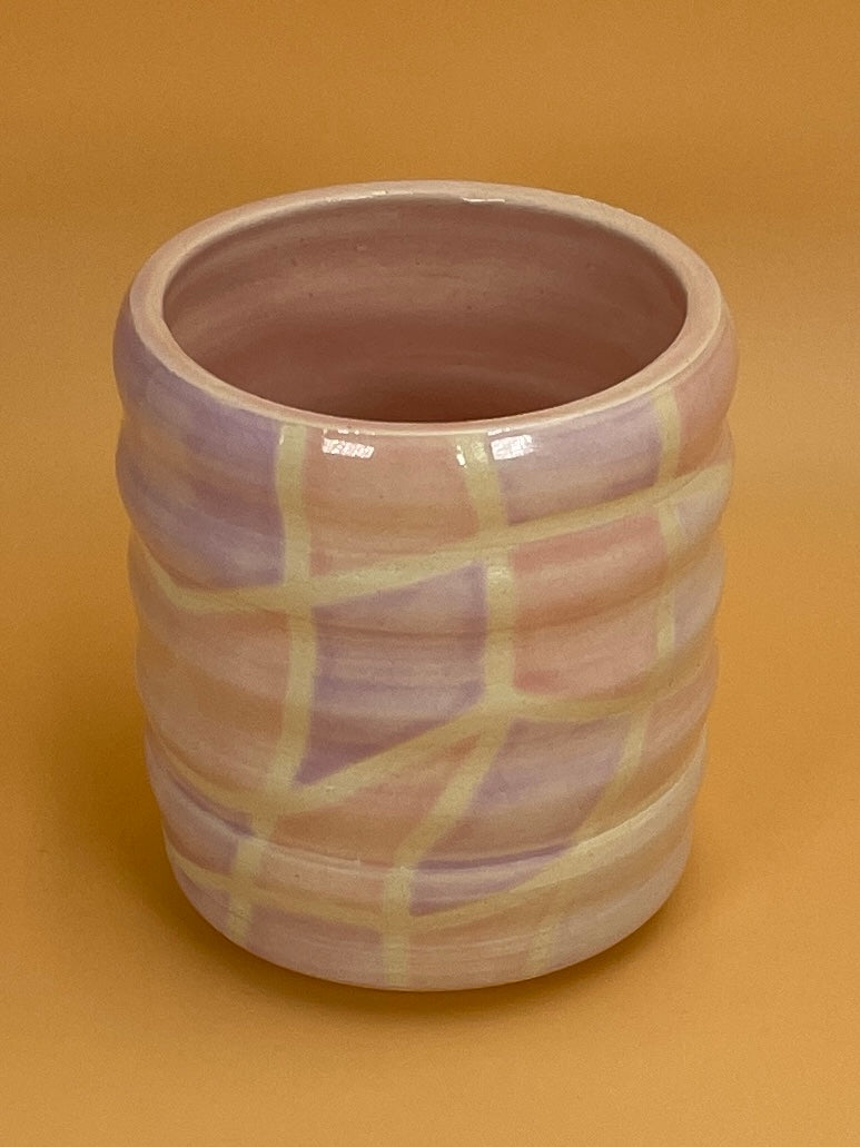 Wavy Fingers Checkered Cup | Pink & Purple